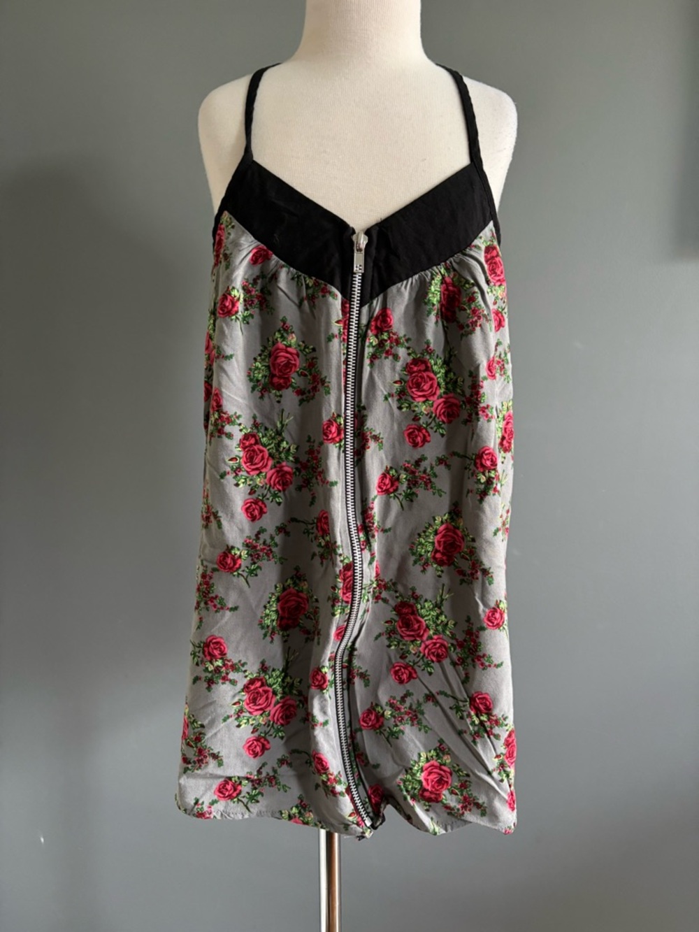 L8teR Gray Floral Zip-Front Tank with Black Yoke